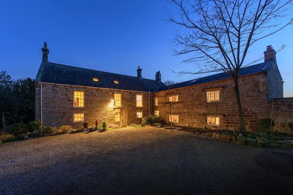 10 Bed Stunning House In Village, With Hot Tub Ovingham 外观 照片