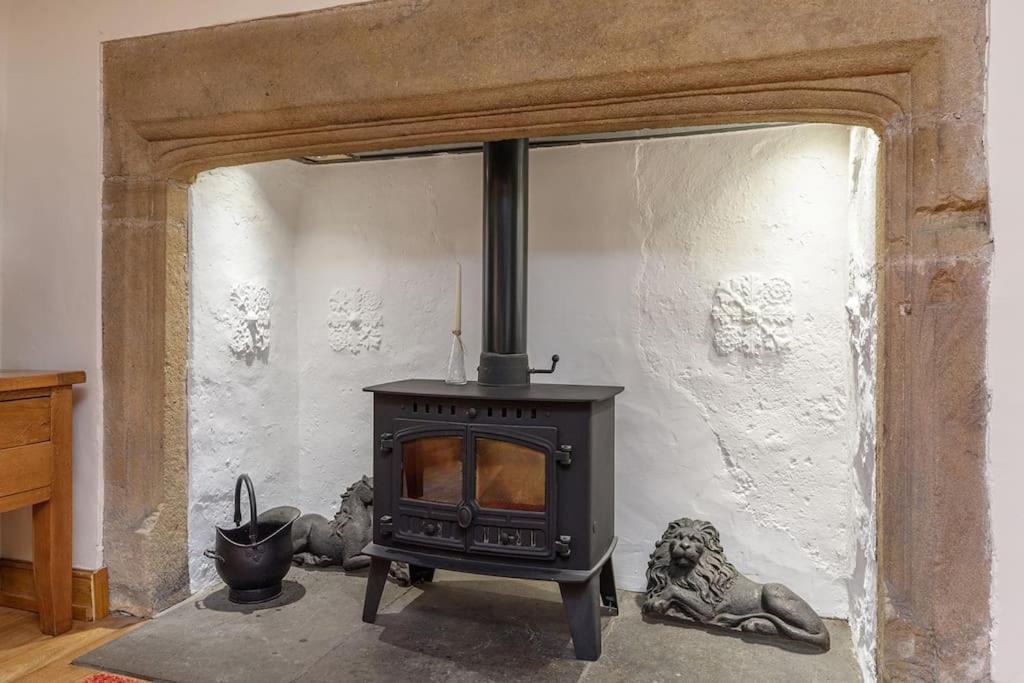 10 Bed Stunning House In Village, With Hot Tub Ovingham 外观 照片